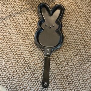 Bunny Shaped Frying Pan